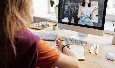 melhores cursos para aprender línguas online